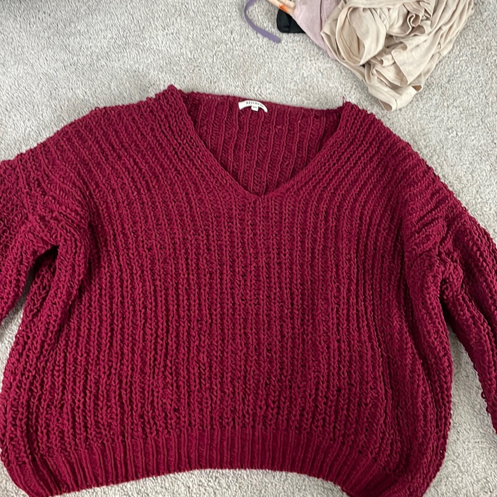 Maroon sweater